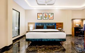 Super Townhouse Oak Dhanbad Near Sslnt College Formerly Kapson
